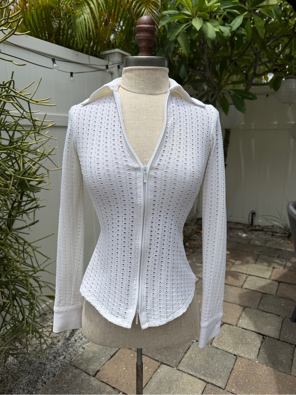 CACHE Y2K Vintage White Eyelet Zip Up Top XS Made in USA